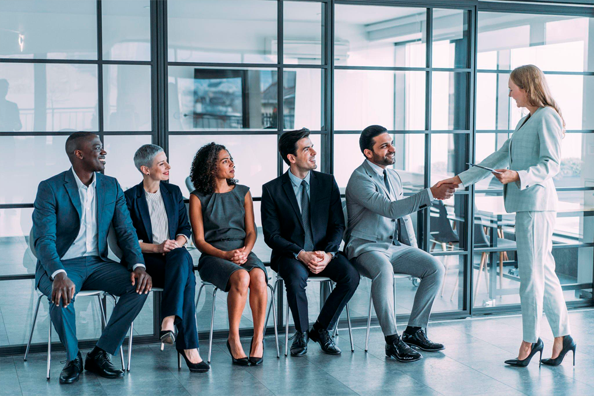 Ben je op zoek naar werknemers of naar zzp'ers voor je bedrijf? Wij helpen je bij het vinden van de juiste professionals voor jouw organisatie. Kom meer te weten over onze verschillende diensten.